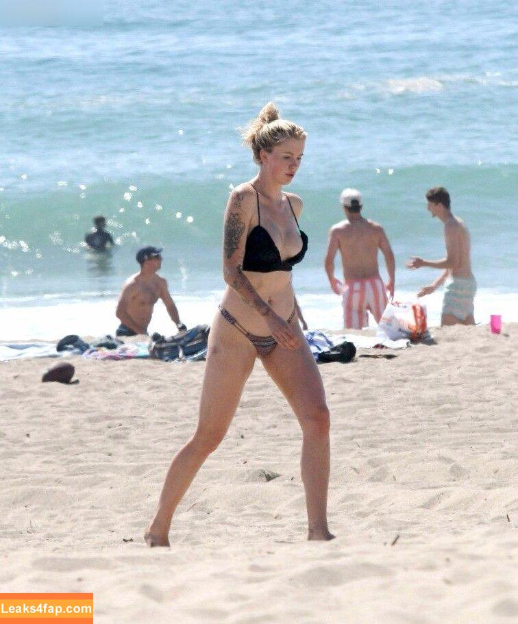 Ireland Baldwin / chloebaldwin... / irelandbasingerbaldwin leaked photo photo #0326