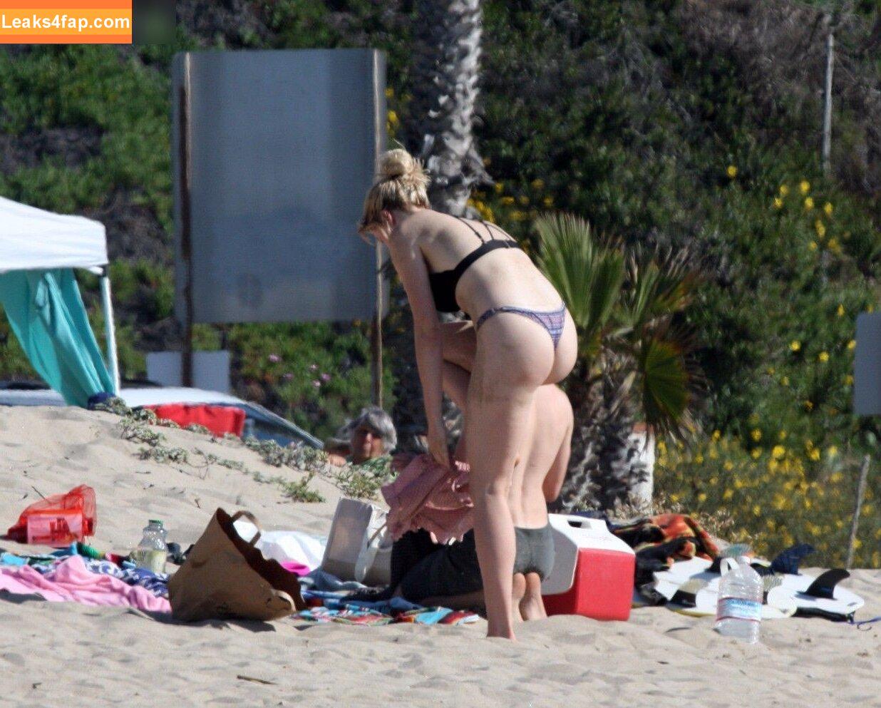 Ireland Baldwin / chloebaldwin... / irelandbasingerbaldwin leaked photo photo #0332