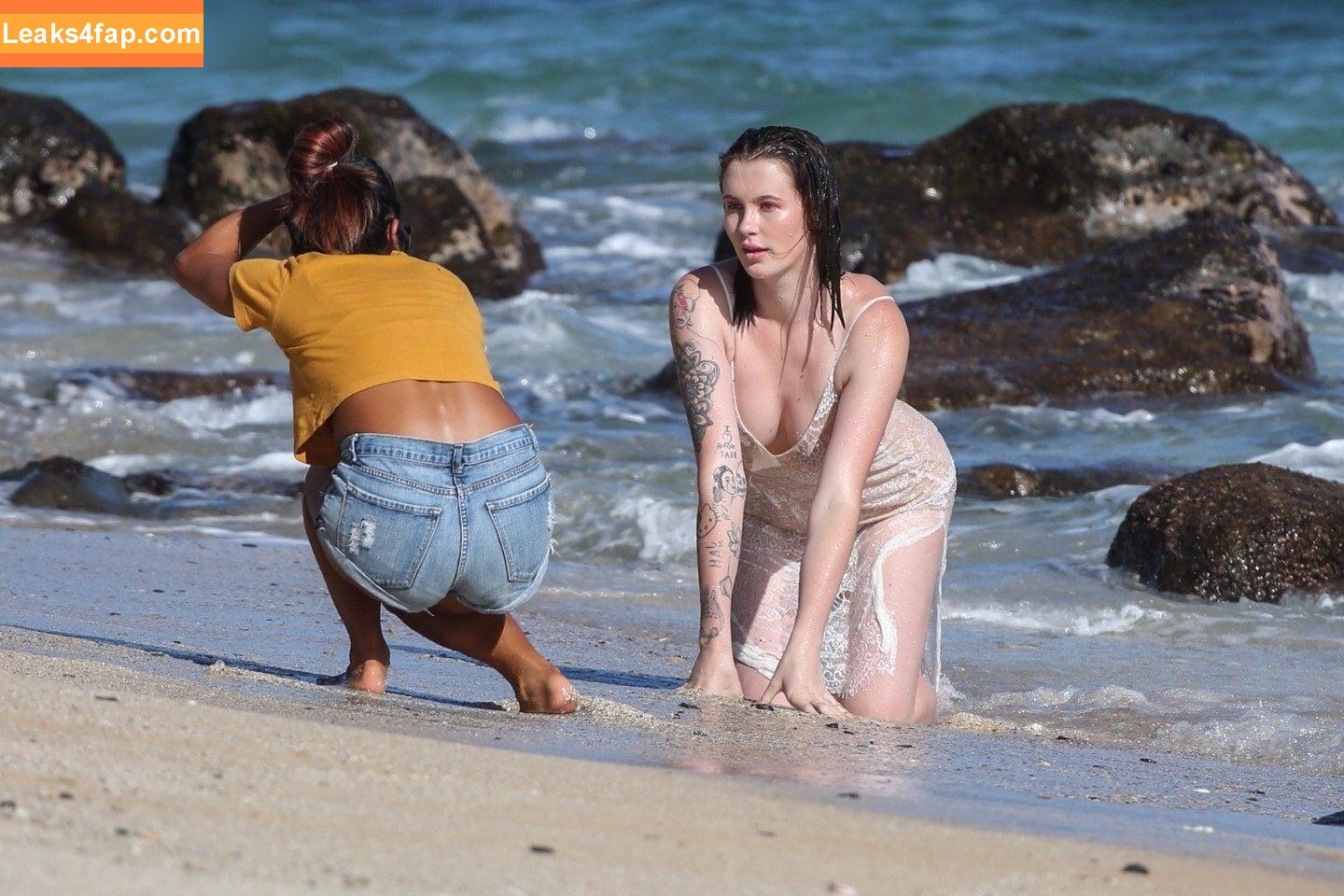 Ireland Baldwin / chloebaldwin... / irelandbasingerbaldwin leaked photo photo #0366