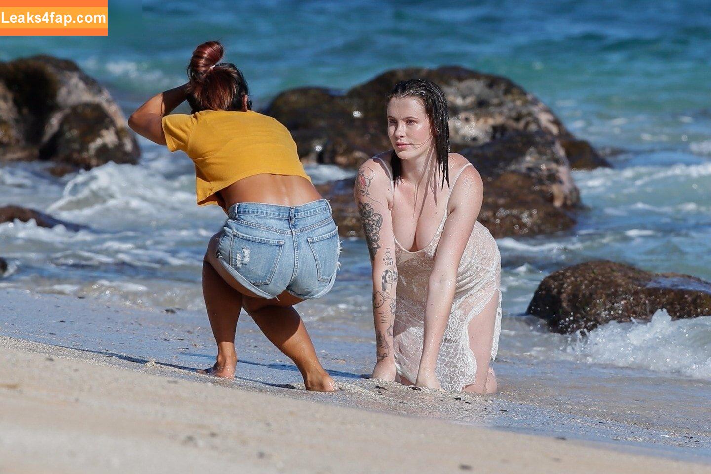 Ireland Baldwin / chloebaldwin... / irelandbasingerbaldwin leaked photo photo #0383