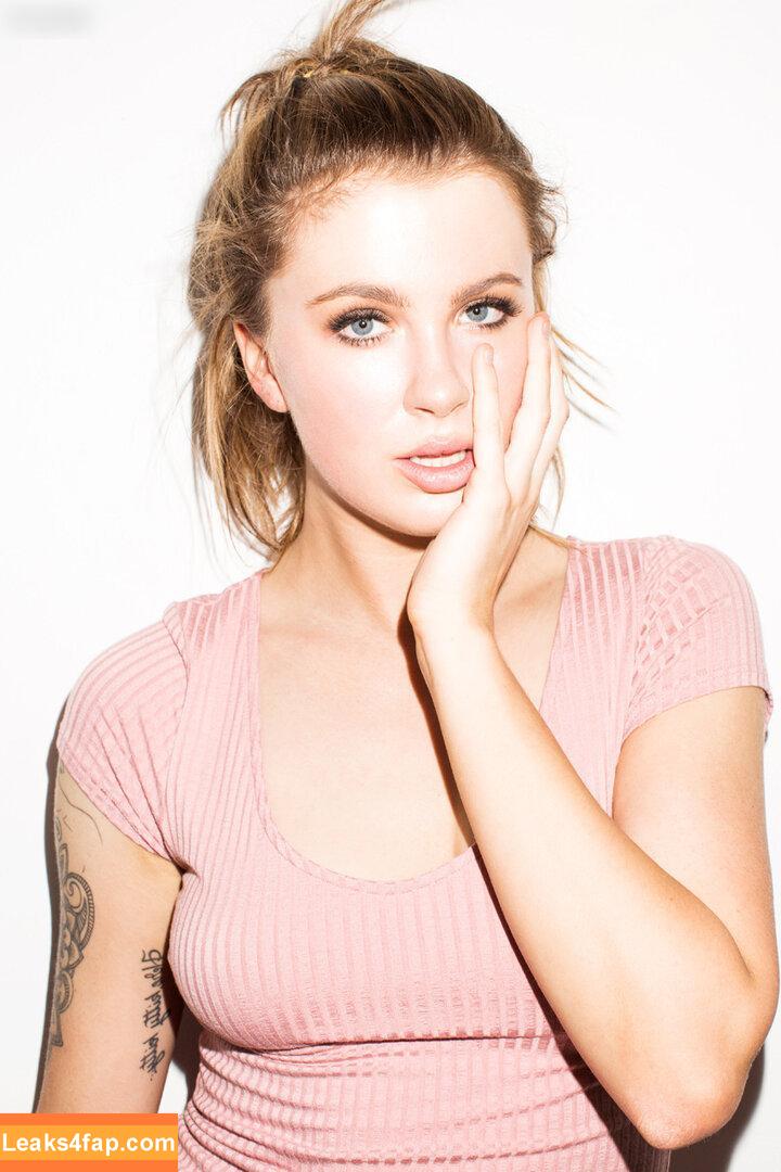 Ireland Baldwin / chloebaldwin... / irelandirelandireland слитое фото фото #0413