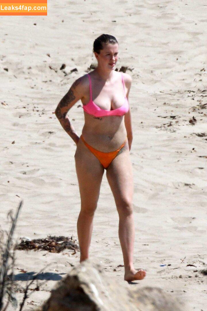 Ireland Baldwin / chloebaldwin... / irelandirelandireland leaked photo photo #0473