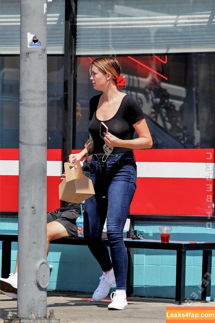 Ireland Baldwin / chloebaldwin... / irelandirelandireland leaked photo photo #0477