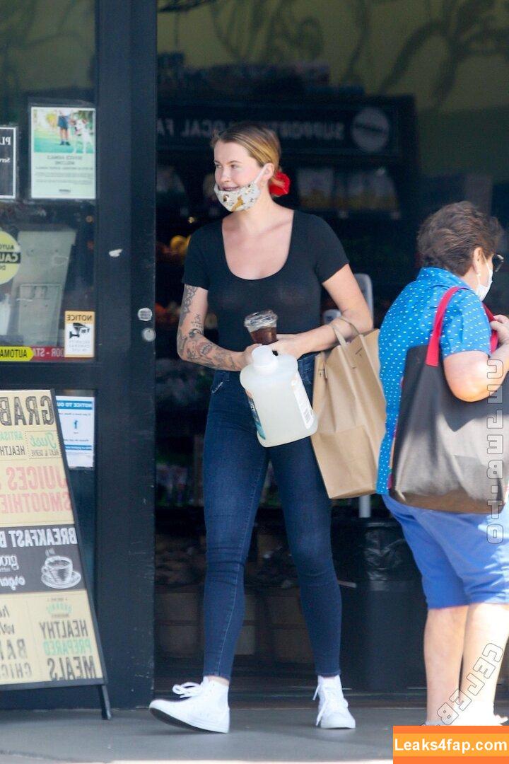 Ireland Baldwin / chloebaldwin... / irelandirelandireland leaked photo photo #0479