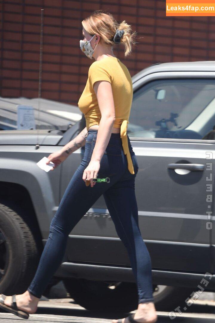 Ireland Baldwin / chloebaldwin... / irelandirelandireland leaked photo photo #0489