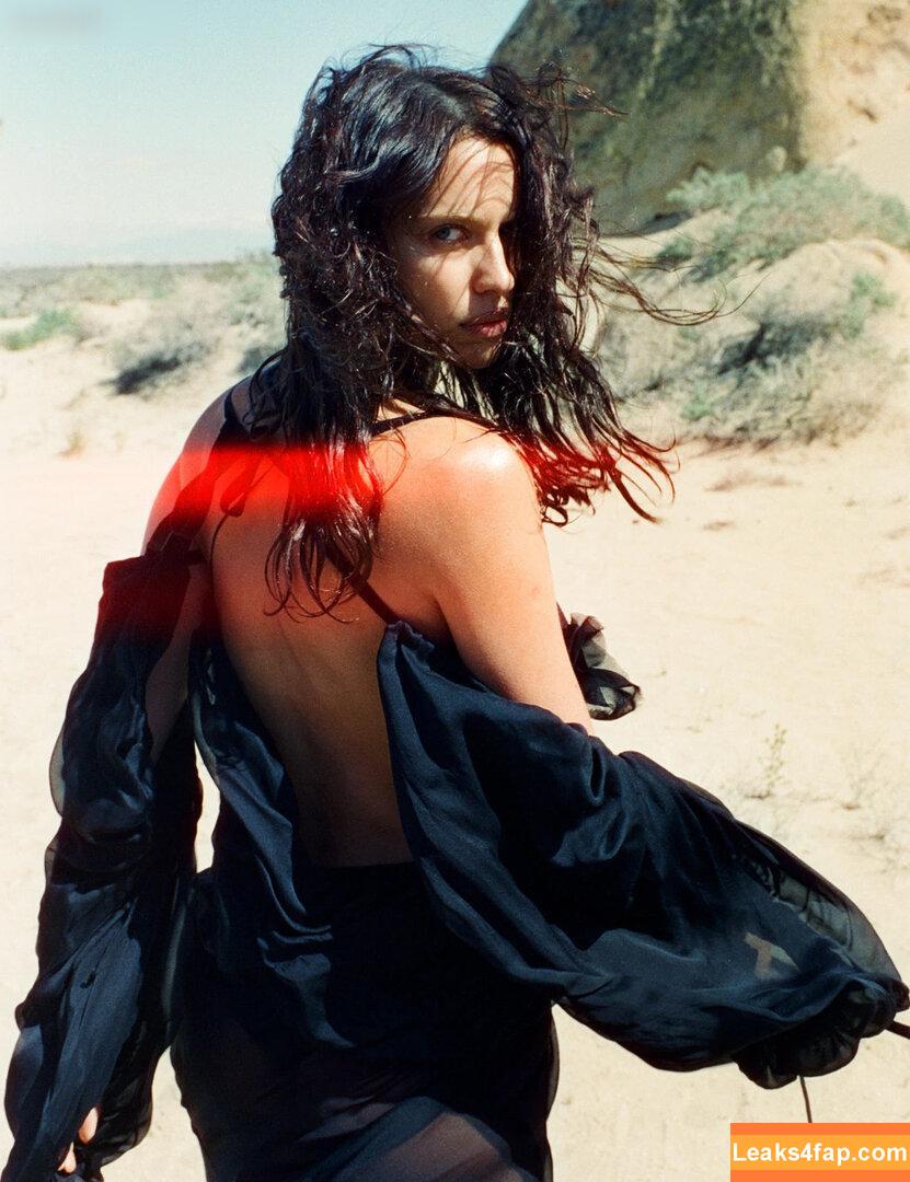 Irina Shayk / irinashayk / theirishayk слитое фото фото #0567