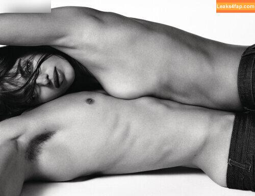 Irina Shayk / irinashayk / theirishayk слитое фото фото #0628