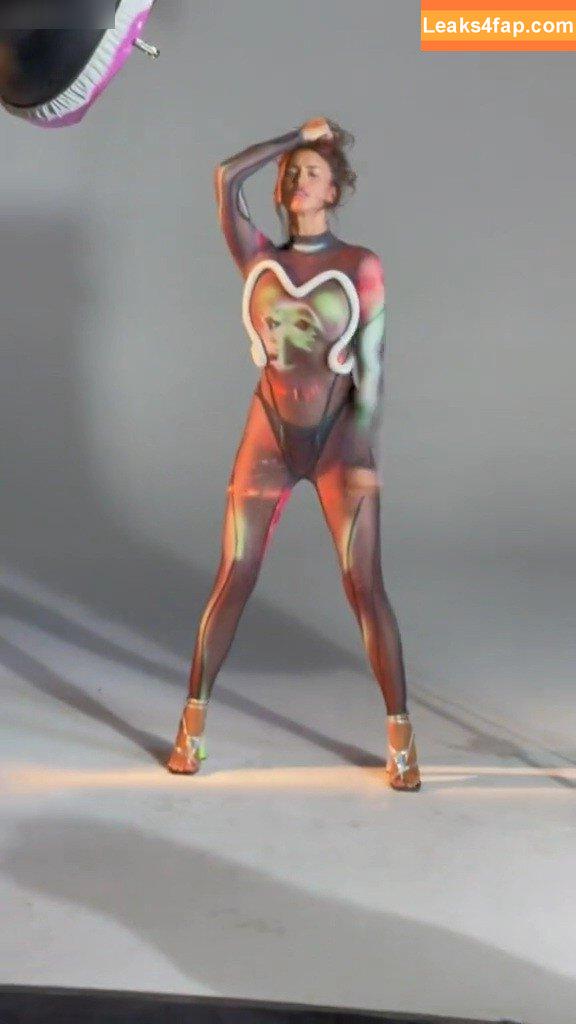 Irina Shayk / irinashayk / theirishayk слитое фото фото #0631