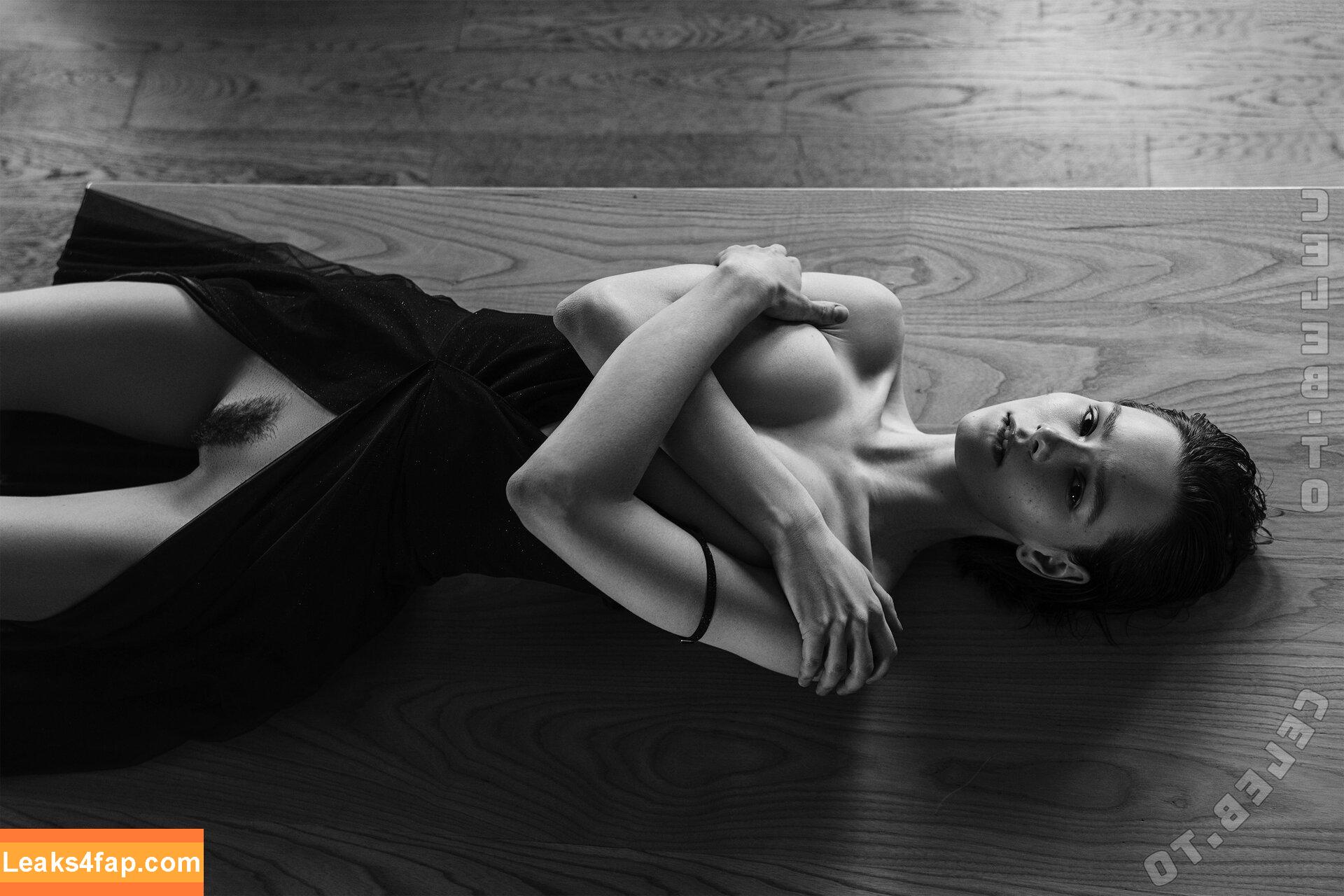 Irina Telicheva / AmberQ / Tasha / https: / irina_tlch слитое фото фото #0664