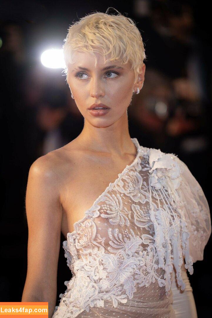 Iris Law / icelandicgirl69 / lirisaw leaked photo photo #0059