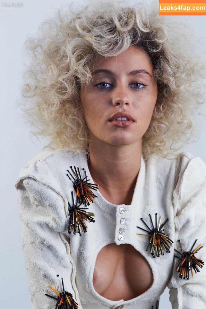 Iris Law / icelandicgirl69 / lirisaw leaked photo photo #0076