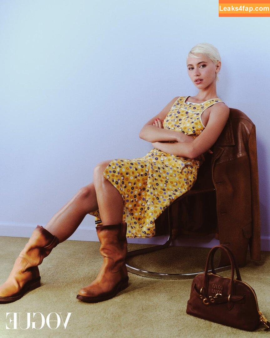 Iris Law / icelandicgirl69 / lirisaw leaked photo photo #0281