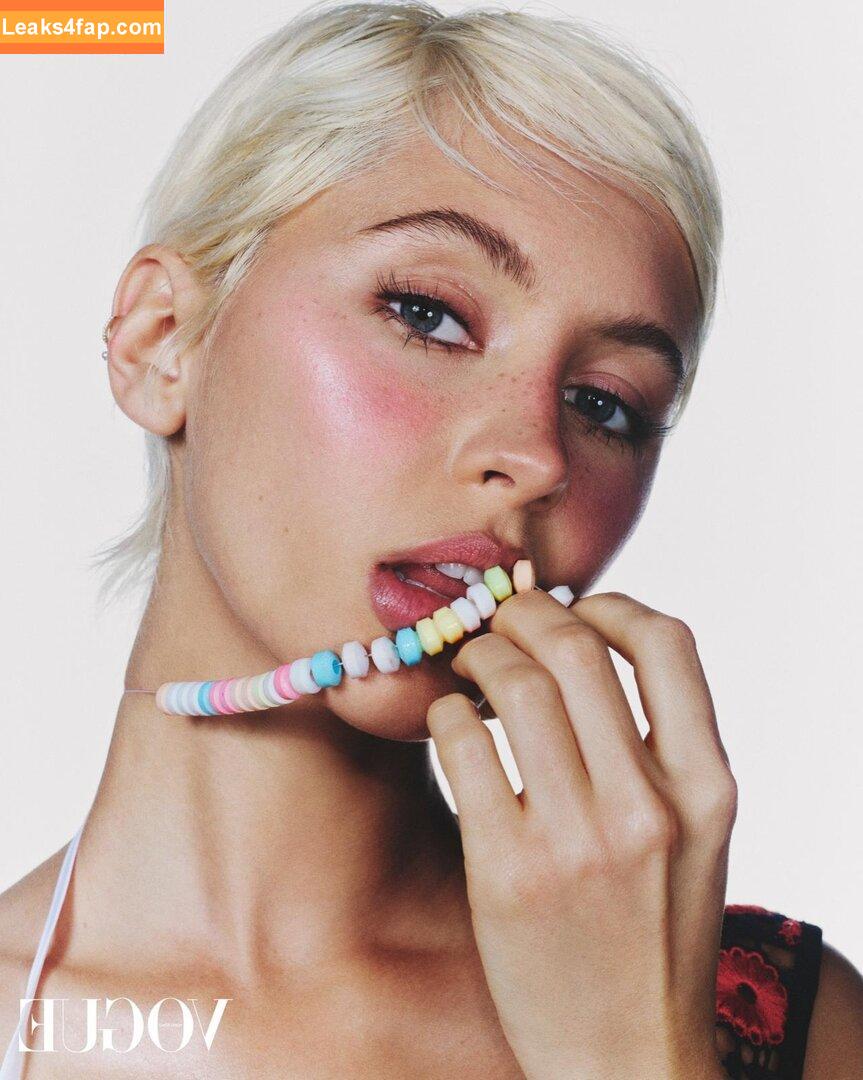 Iris Law / icelandicgirl69 / lirisaw leaked photo photo #0283