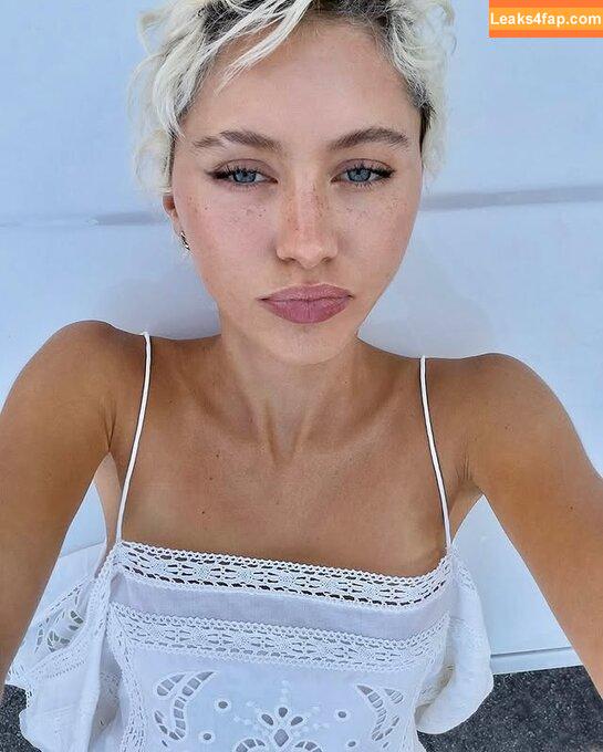 Iris Law / icelandicgirl69 / lirisaw слитое фото фото #0299
