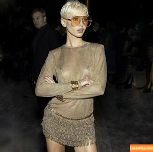 Iris Law photo #0038