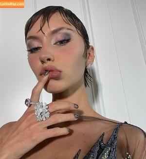 Iris Law photo #0053