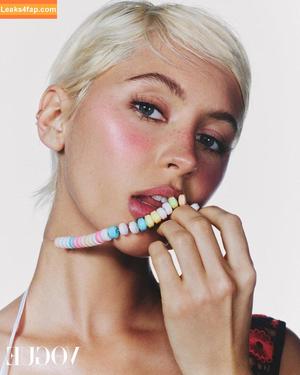 Iris Law photo #0283