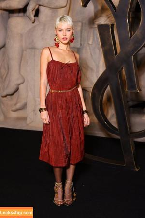 Iris Law photo #0286