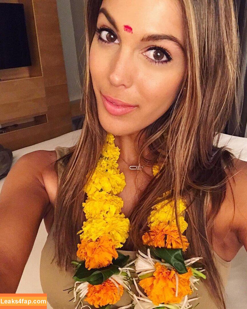 Iris Mittenaere / https: / irismittenaere / summerxiris leaked photo photo #0070