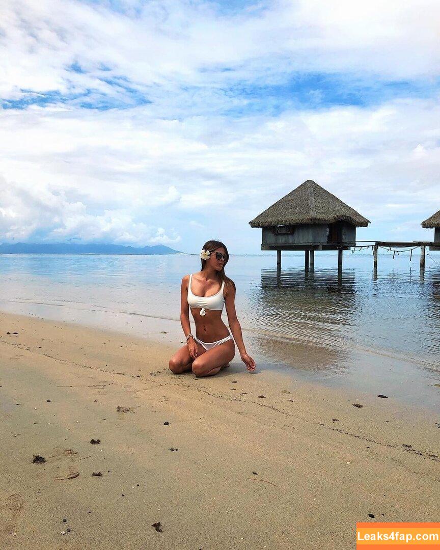 Iris Mittenaere / https: / irismittenaere / summerxiris leaked photo photo #0079