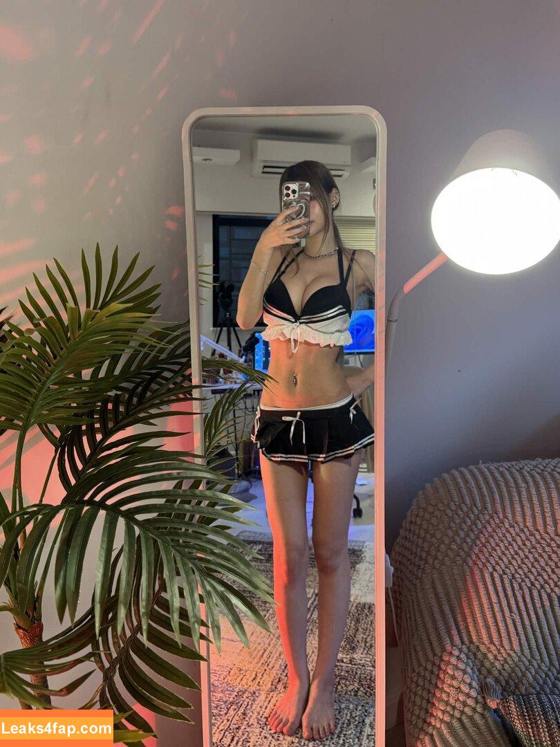 irissiri129 / irisyiyi_ / 艾怡 leaked photo photo #0357