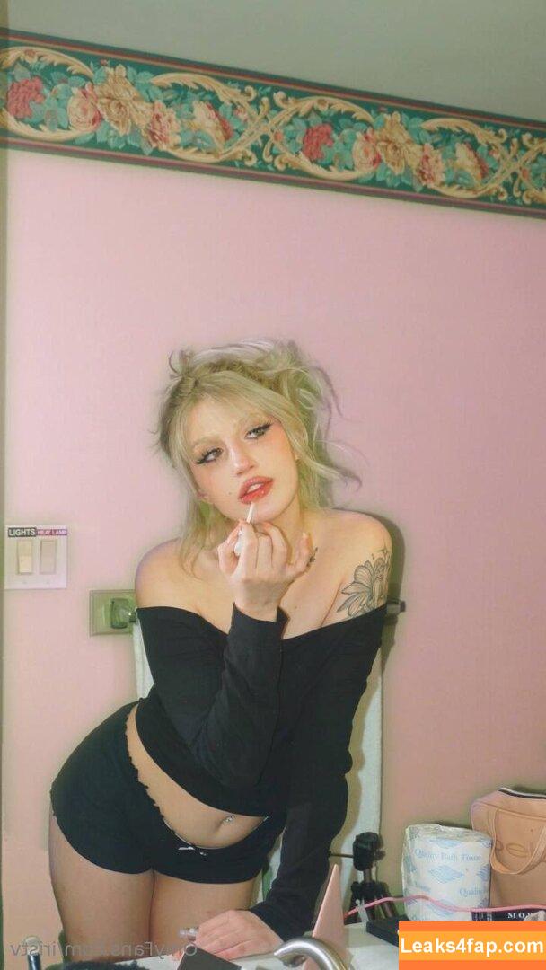 iristv /  leaked photo photo #0002