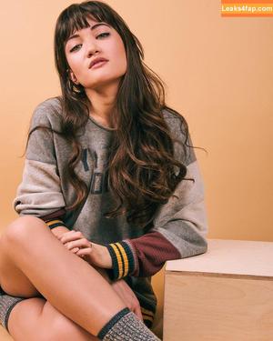 Isa Briones photo #0038