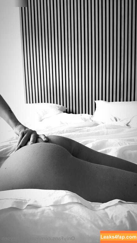 Isabel Ditlevsen / Isabelditlevsen leaked photo photo #0211