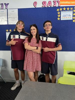 Isabel Love photo #0135