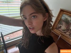 Isabel Myers photo #0056