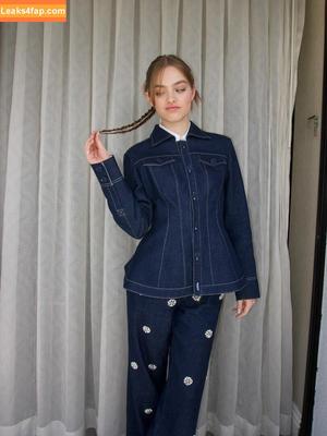 Isabel Myers photo #0063