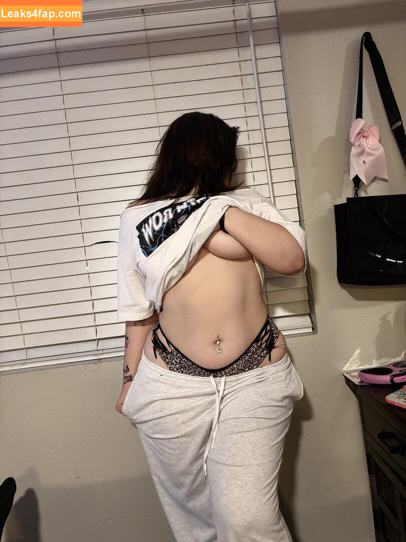 Isabel Pierce / Soggybreadx6 / isa.bnny6 leaked photo photo #0017