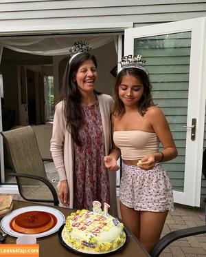 Isabela Merced photo #0045