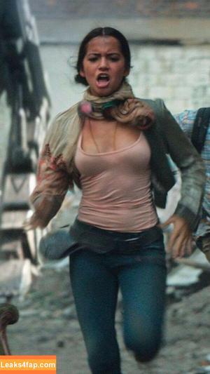 Isabela Merced photo #0063