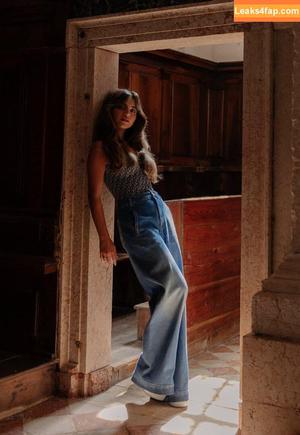 Isabela Merced photo #0170