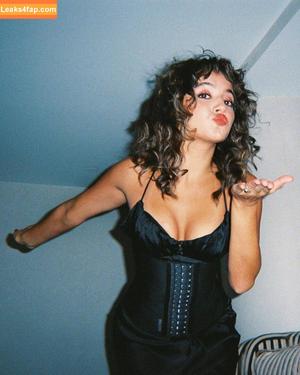 Isabela Merced photo #0208