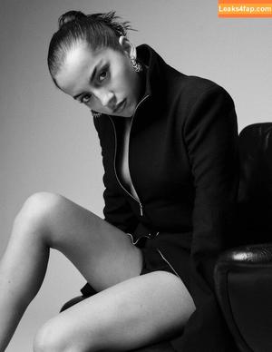 Isabela Merced photo #0331