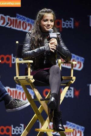 Isabela Merced photo #0574