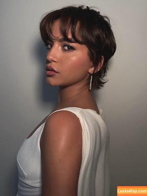 Isabela Merced photo #0999