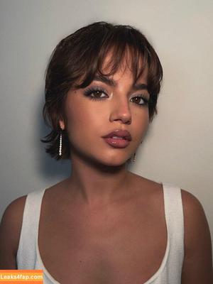 Isabela Merced photo #1001
