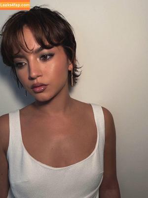 Isabela Merced photo #1002