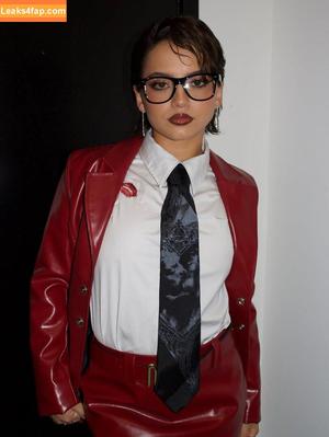Isabela Merced photo #1035