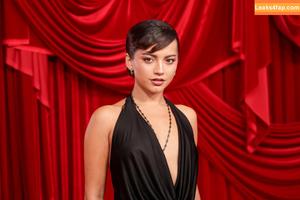 Isabela Merced photo #1090