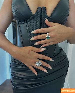 Isabela Merced фото #1235