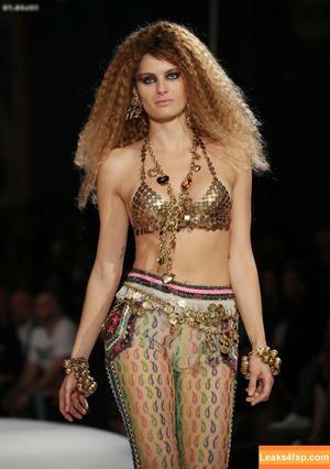 Isabeli Fontana photo #0120