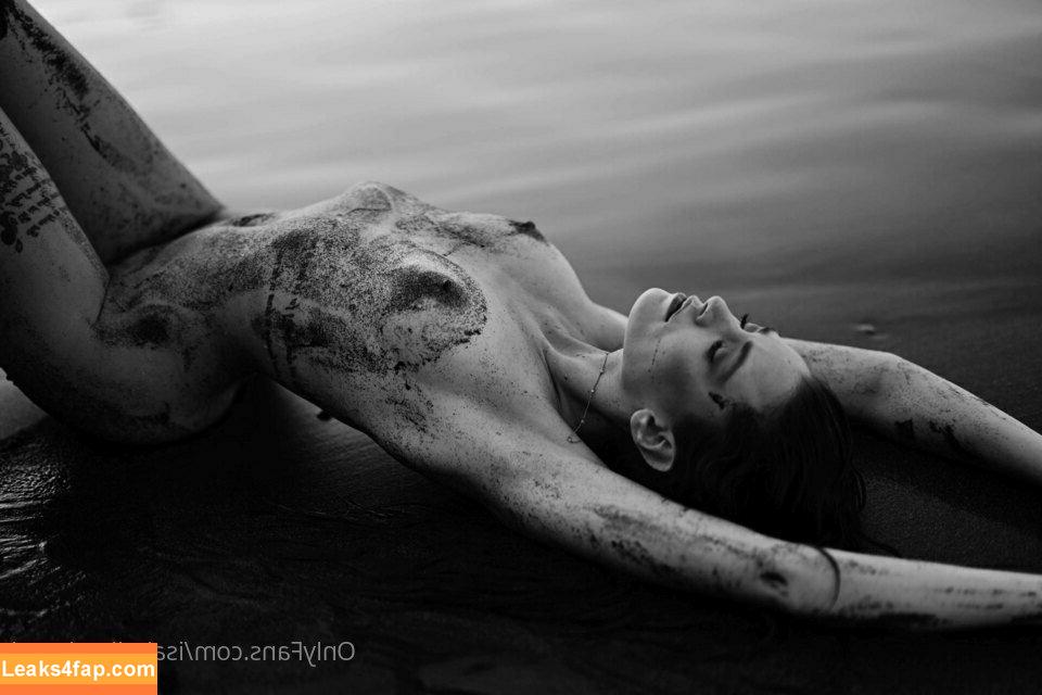 Isabell Malavasi / IsabellMalavasi / isi.shuffles leaked photo photo #0048