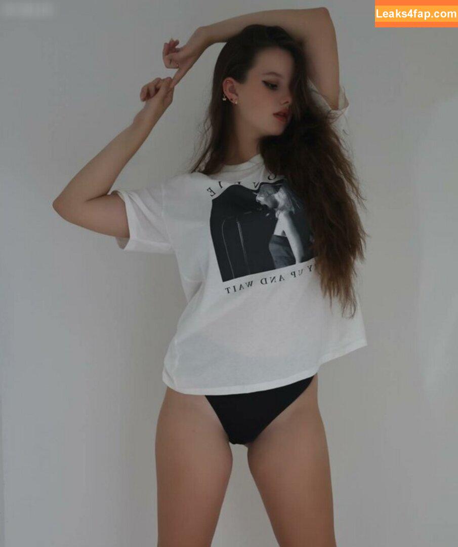 Isabella 110022 / isabella.110022 leaked photo photo #0021