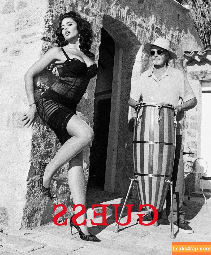 Isabella Carr / isabellacarrr слитое фото фото #0270