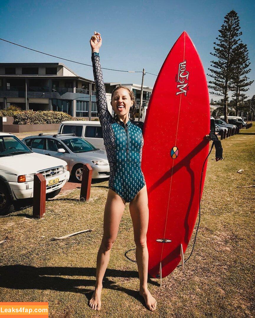 Isabelle Cornish / isabellecornish слитое фото фото #0081