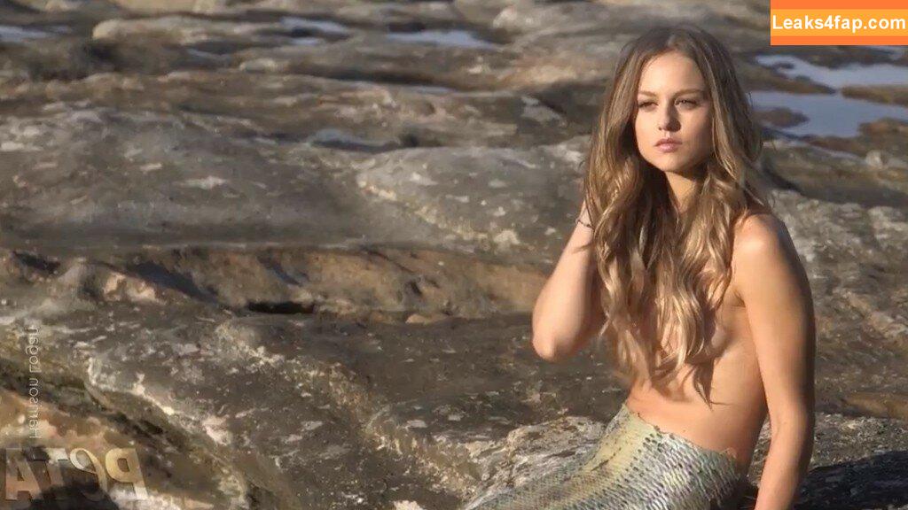 Isabelle Cornish / isabellecornish слитое фото фото #0099